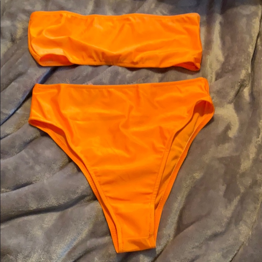 Bathing suit